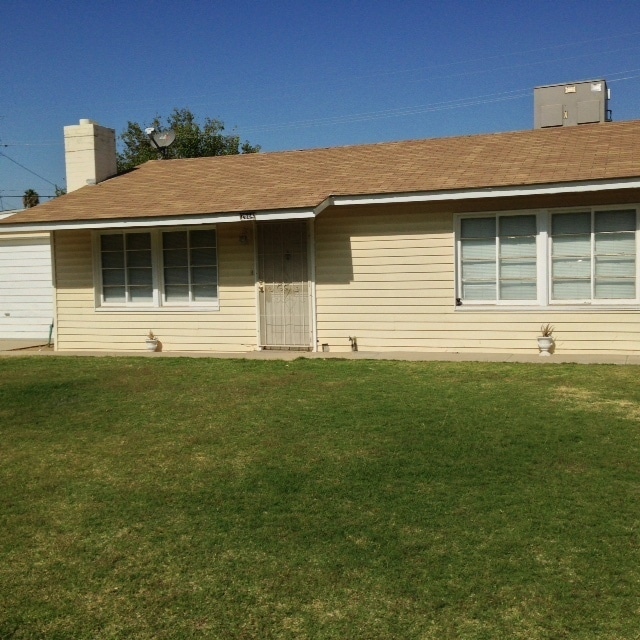 Building Photo - House
