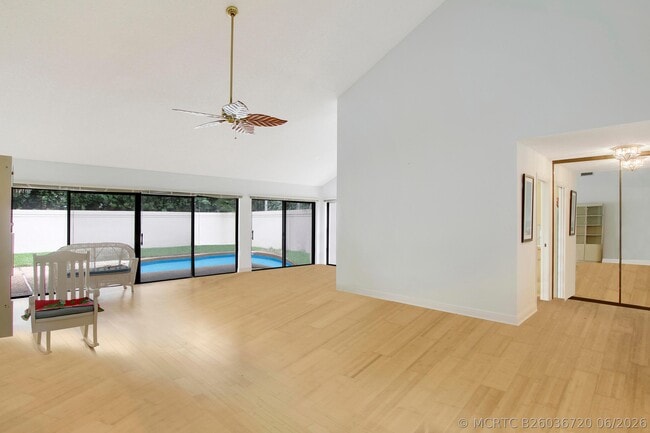 111 Seashore Dr