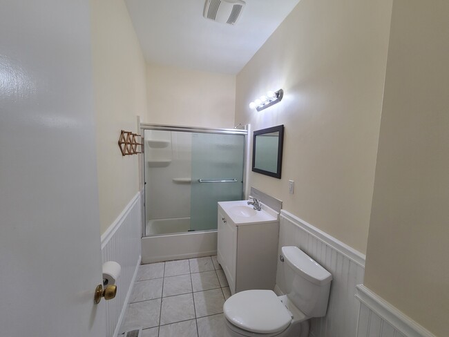 Photo - 90 Gilman St Apartments Unit 1
