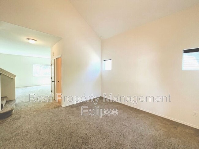 Photo - 8100 88th St NE