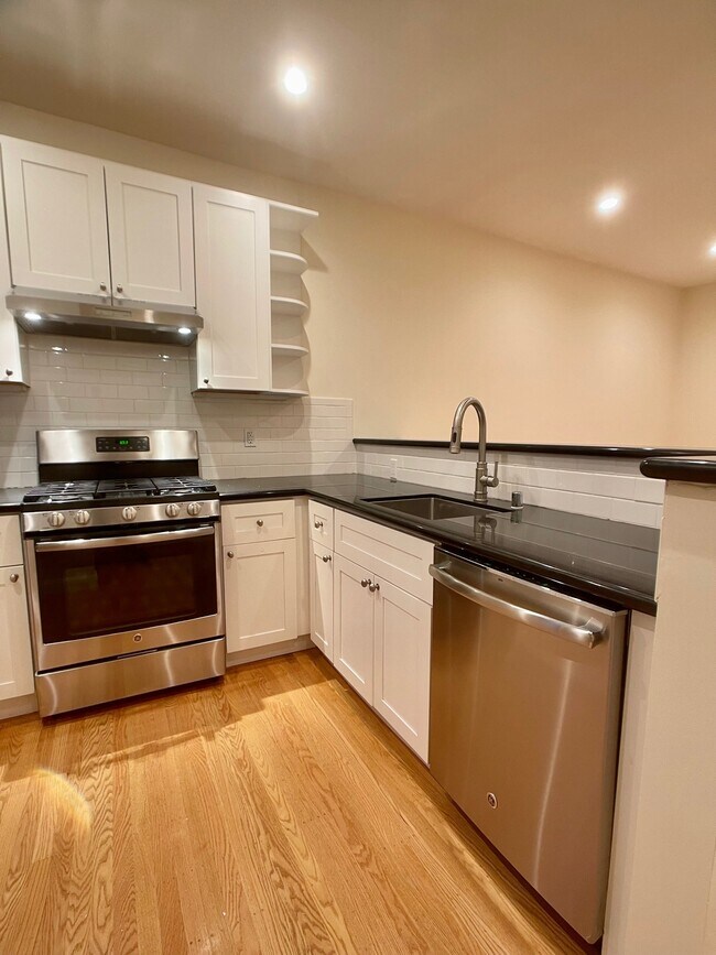 Photo - 1133 Fell St Unit 6