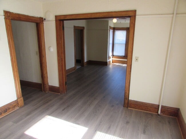 Photo - 828-830 E. Johnson Street