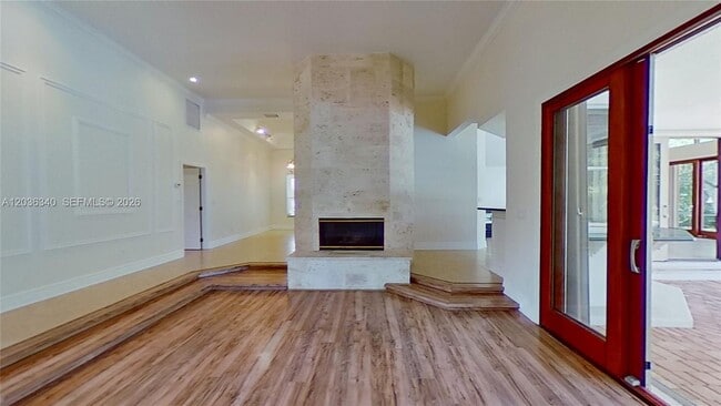 Photo - 405 Sabal Way