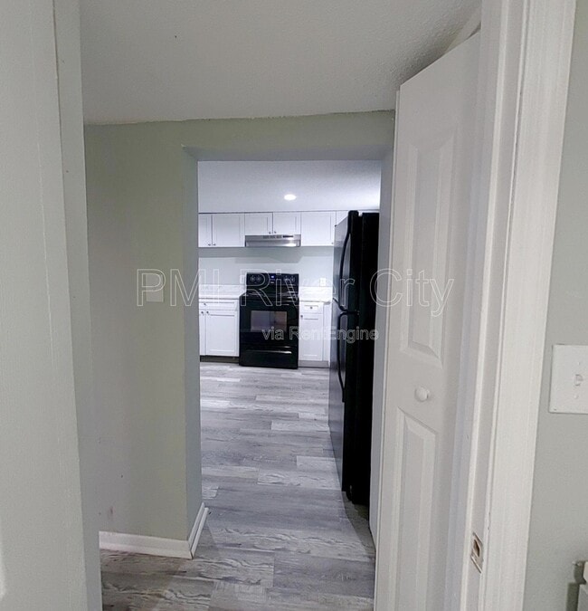 Photo - 1867 W 41st St