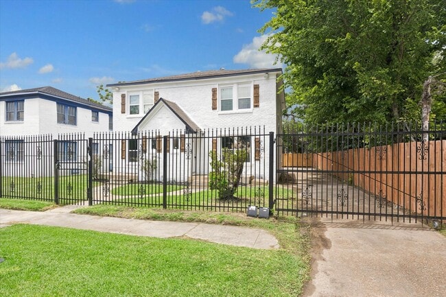Photo - 2701 Truxillo St