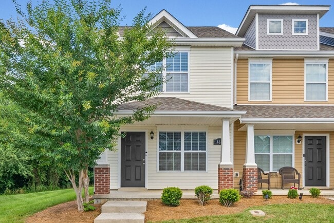 Building Photo - Luxury Living at it's best! 2 Bed 2 1/2 Bath condos near I-24