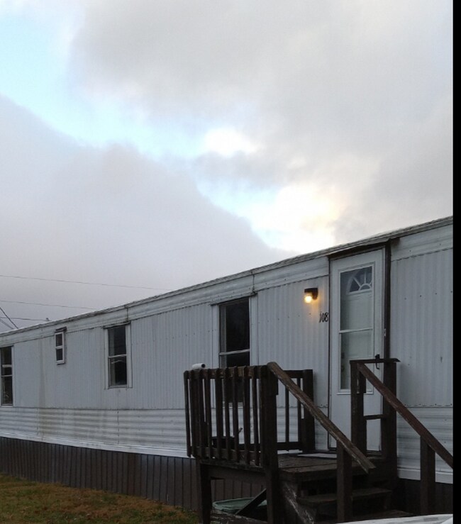 108 Short St Rental House Rental in Unicoi, TN