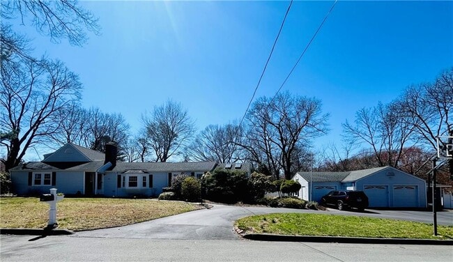 Building Photo - 109 Rogers Ave