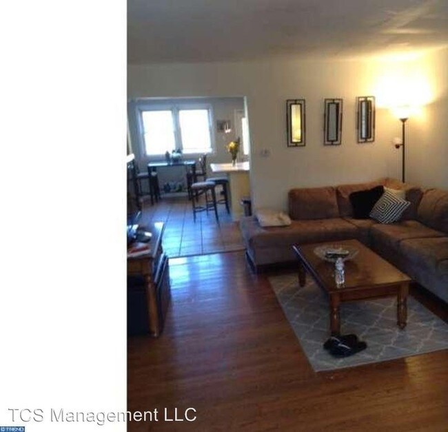 Photo - 3 br, 1.5 bath House - 448 Hermit Street