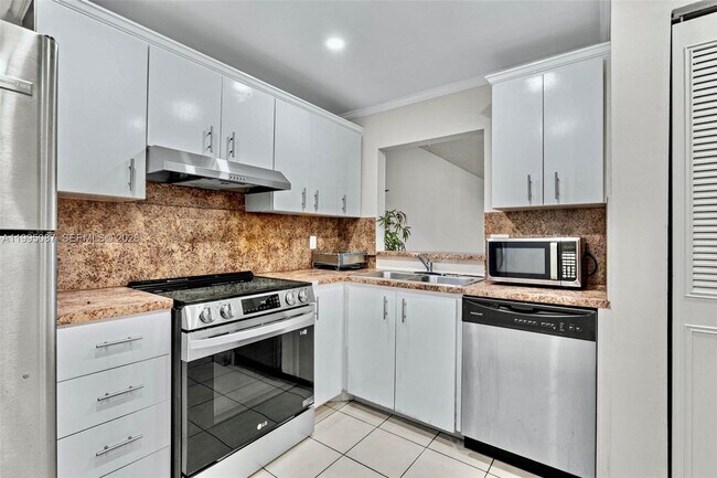 Photo - 1830 Dixieana St Unit 102