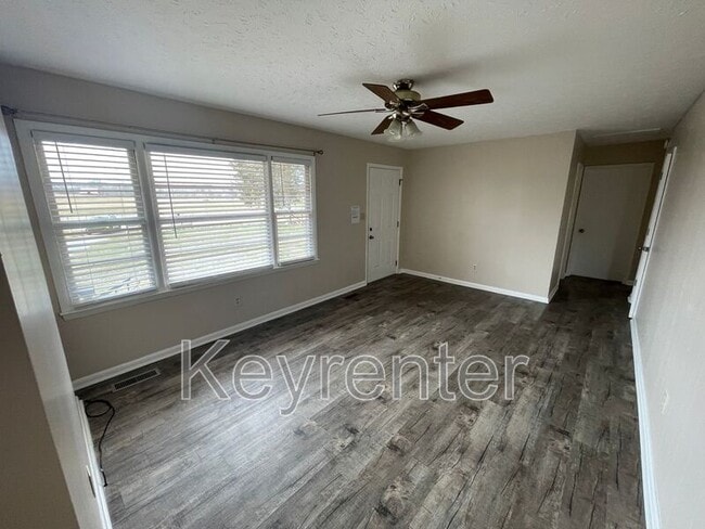 Photo - 4720 Meredith Rd