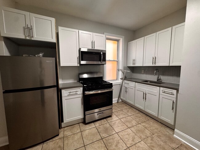 165 Bergen Ave