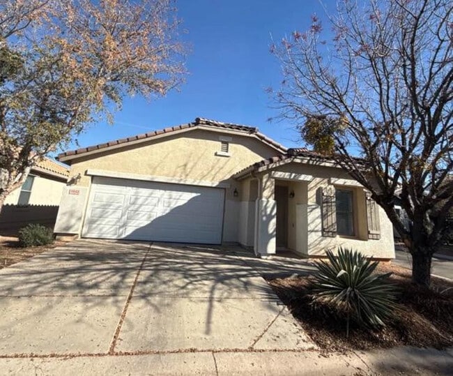 Building Photo - 3643 E Constitution Dr
