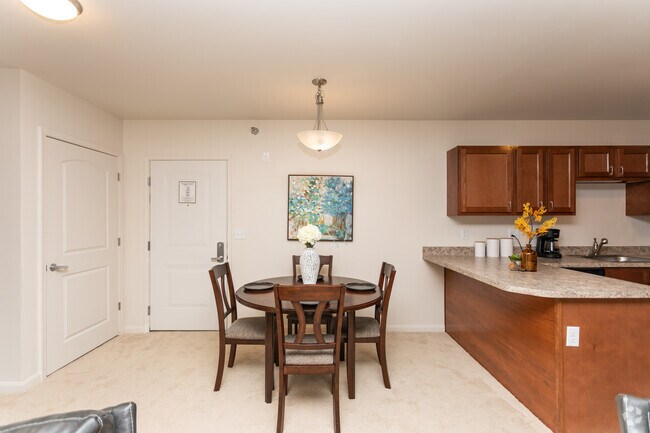 2BR, 1BA - 825 SF