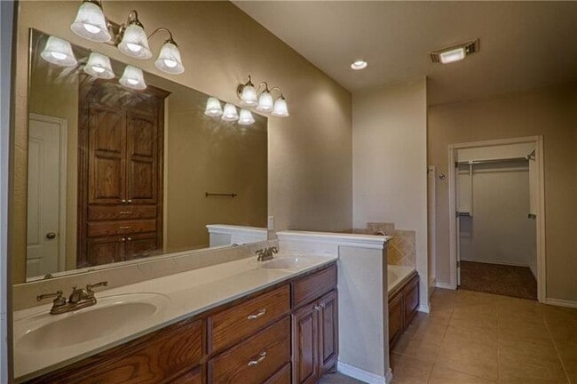 Photo - 11326 NW 121st Pl