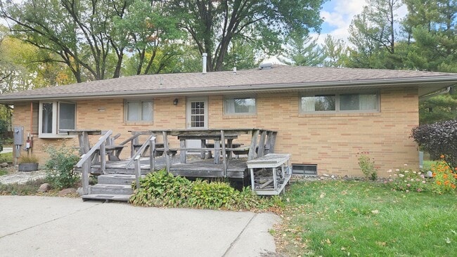 Building Photo - Charming 3-Bedroom Home on Spacious Land Just South of Ankeny