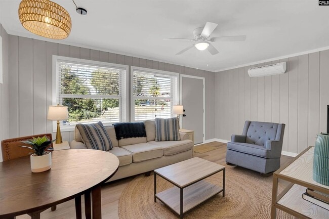 Photo - Renovated & Furnished Apartment in Quiet R... Unidad 2746  1