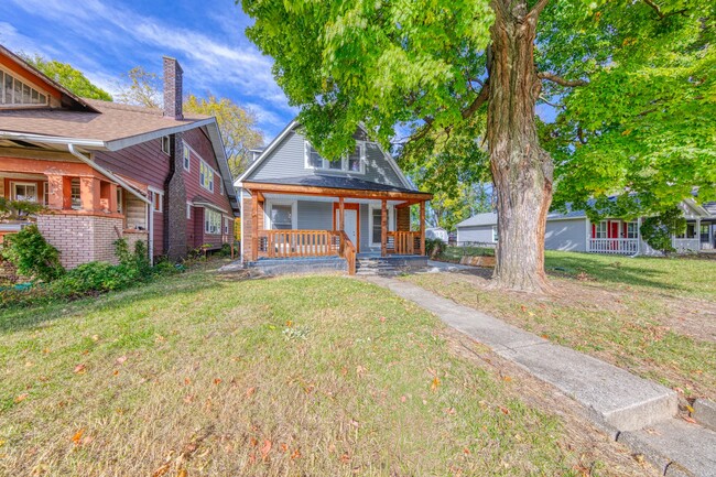 Photo - 1138 W 33rd St