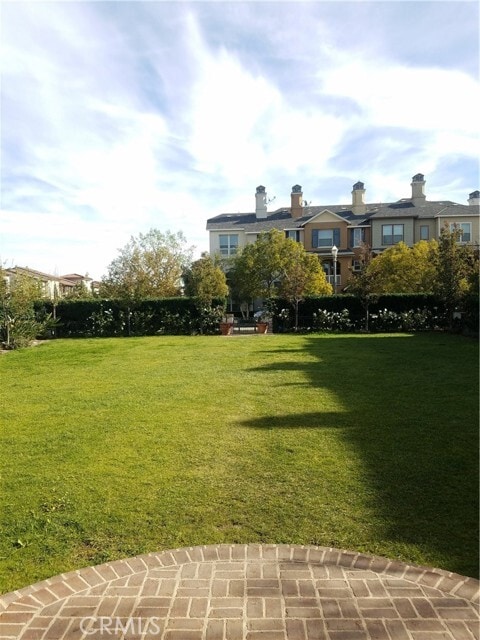 Photo - 667 S Melrose St