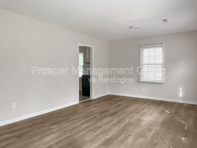 Photo - 17 Stratton Dr House