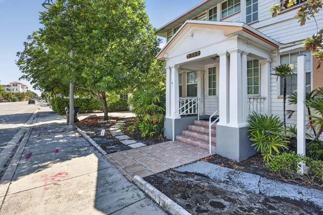 Charming 1 bed/1 bath Lake Worth Beach Rental