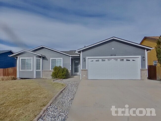 Building Photo - 8258 Firethorn Dr