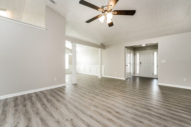 Photo - 120 Champions Ln