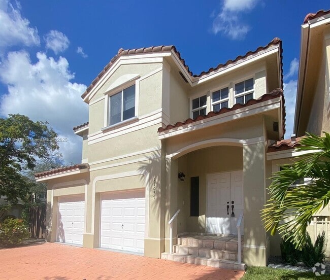 Building Photo - 17037 SW 39th St Rental