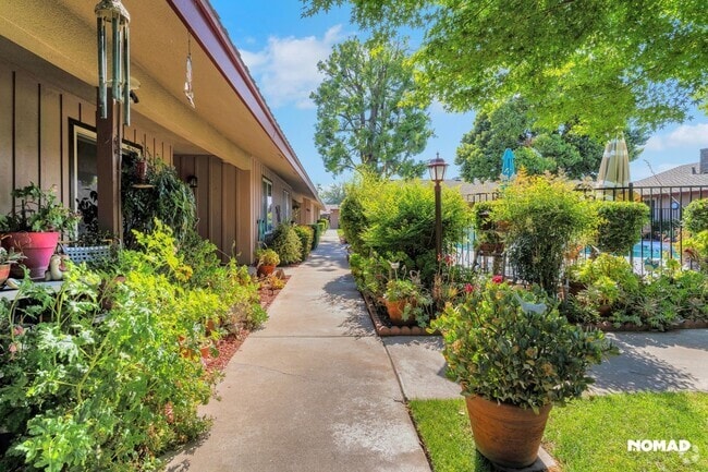 Building Photo - Charming 2BR Condo in Fresno