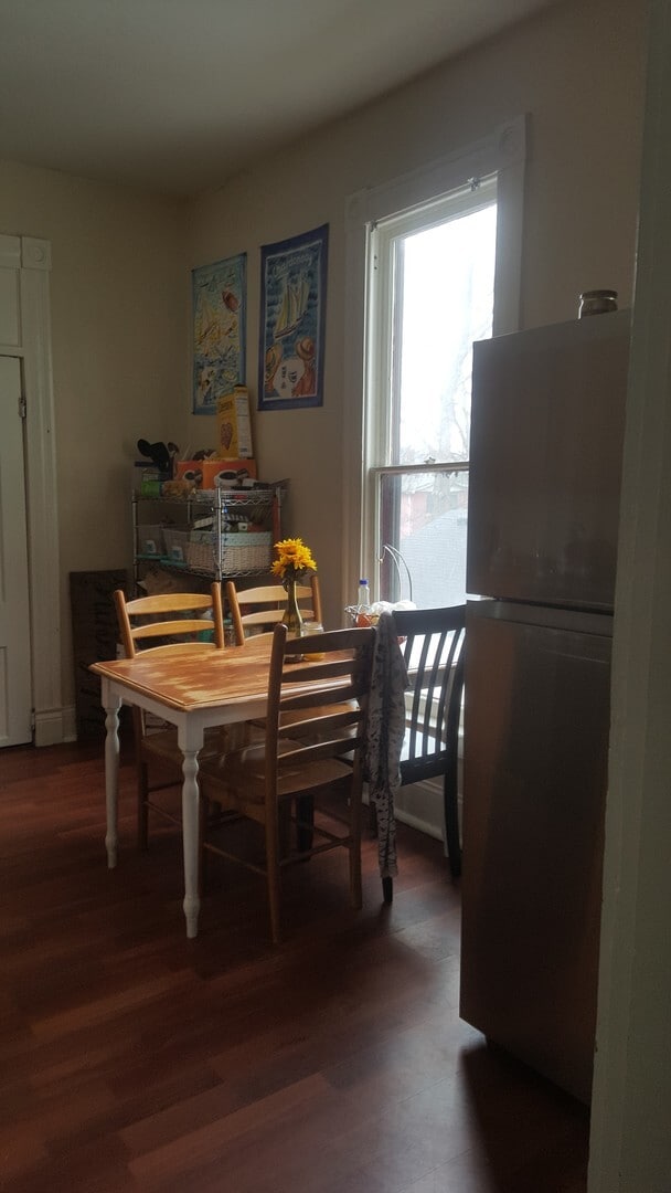 Photo - 360 S Broadway Park Unit B