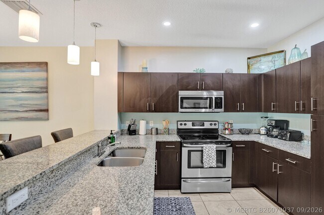 Photo - 2353 SE 5th St