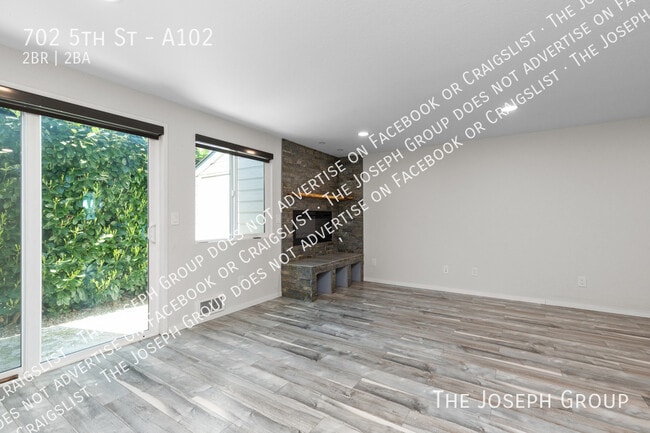 Photo - 702 5th St Unidad A102
