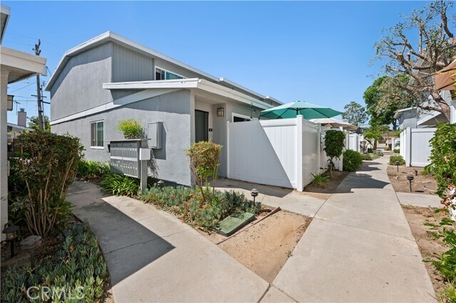 Photo - 25018 Eshelman Ave