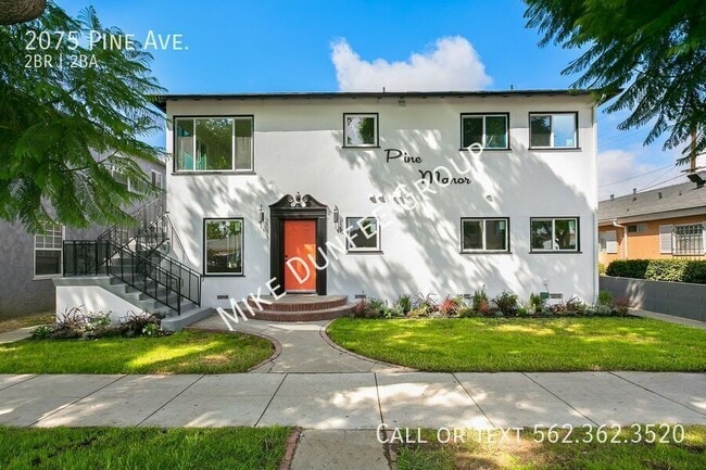 Photo - 2075 Pine Ave