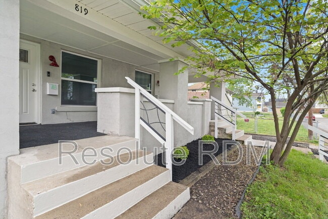 Photo - 819 Parkway Ave