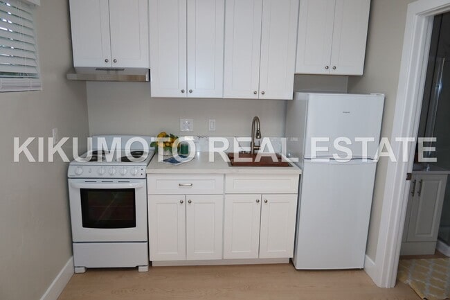 Building Photo - 2017 30th St Unit 4 Rental