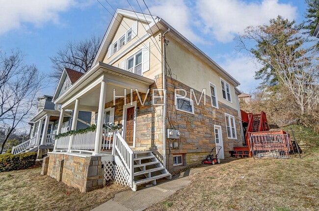 Photo - 3246 Linwood Ave