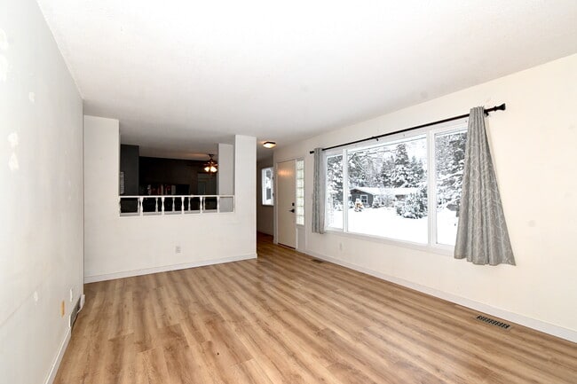 Photo - 2943 Langley Crescent Unité 1