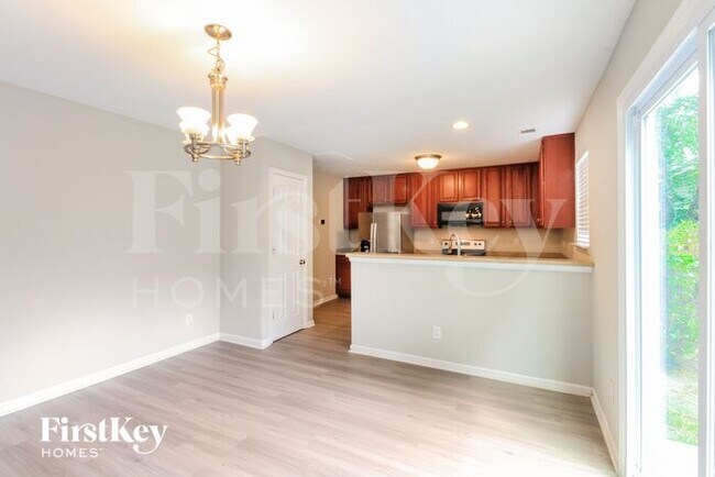 Photo - 127 Meadowvale Ln