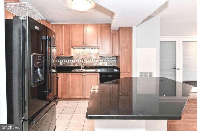 Photo - 851 N Glebe Rd Unit 1221