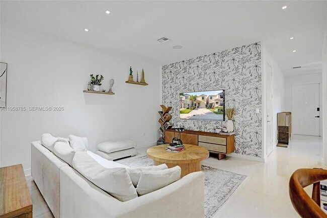 Photo - 650 NE 193rd Terrace