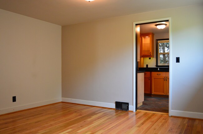 Photo - 5405 47th Ave NE