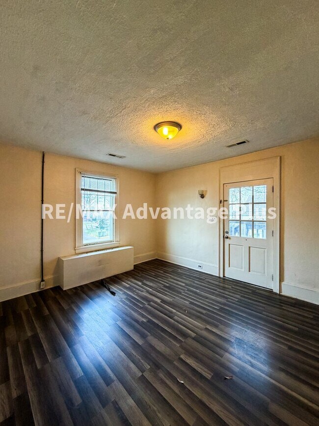 Photo - 106 Grove St Unit A