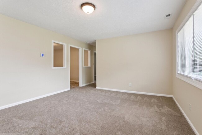 Photo - 4BR | 2 Full Baths | Downtown Newport News