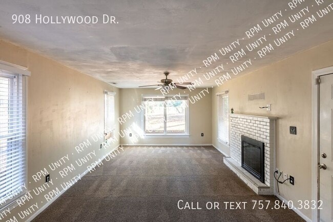 Photo - 908 Hollywood Dr