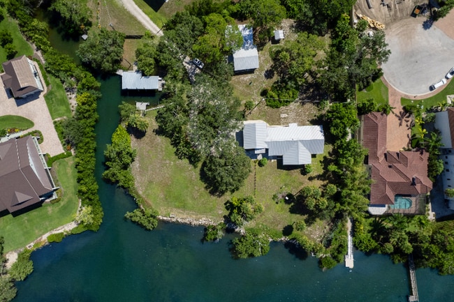 Photo - 331 Roberts Rd