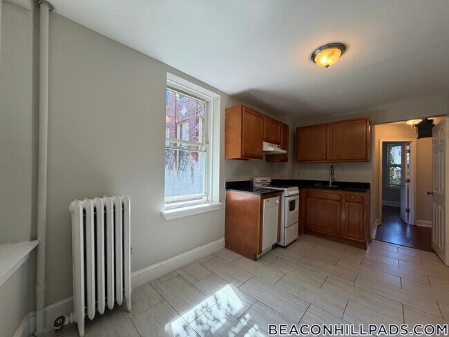 70 Joy St Unit 16