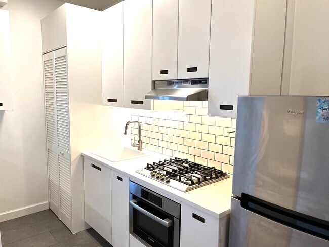 Photo - 821 Bergen Ave Unit D11