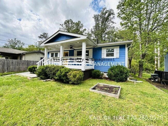 Photo - 241 Maple St