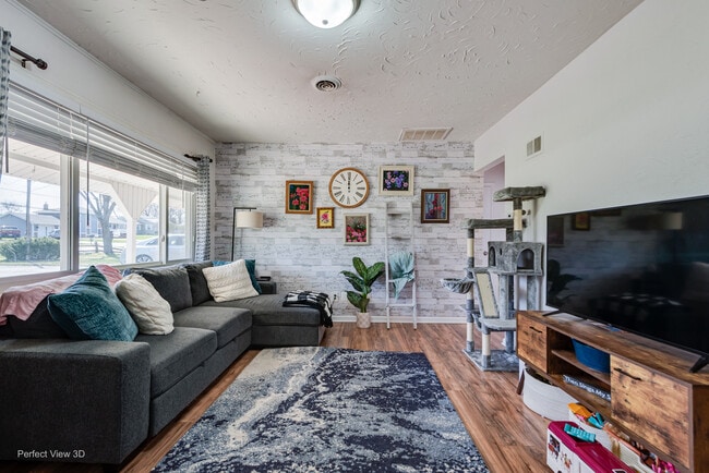 Photo - 11248 193rd St